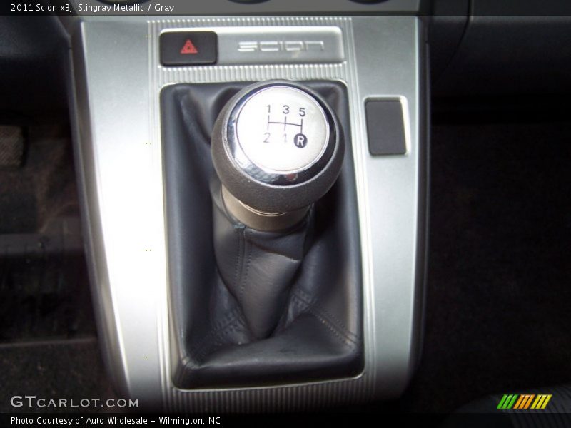 Stingray Metallic / Gray 2011 Scion xB