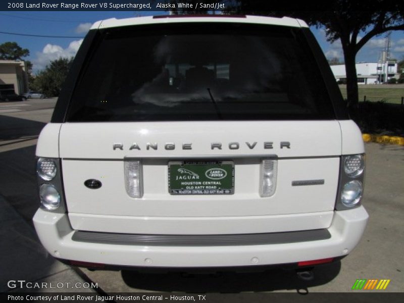 Alaska White / Sand/Jet 2008 Land Rover Range Rover V8 Supercharged
