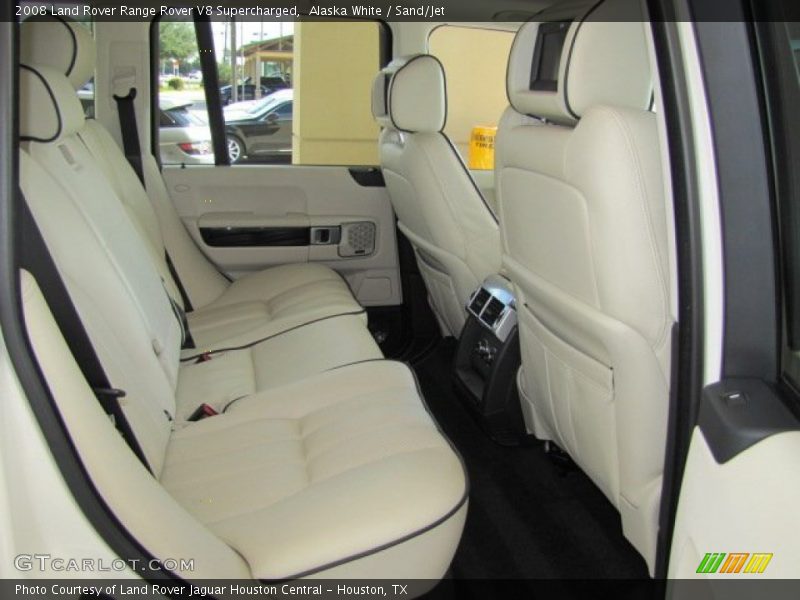 Alaska White / Sand/Jet 2008 Land Rover Range Rover V8 Supercharged