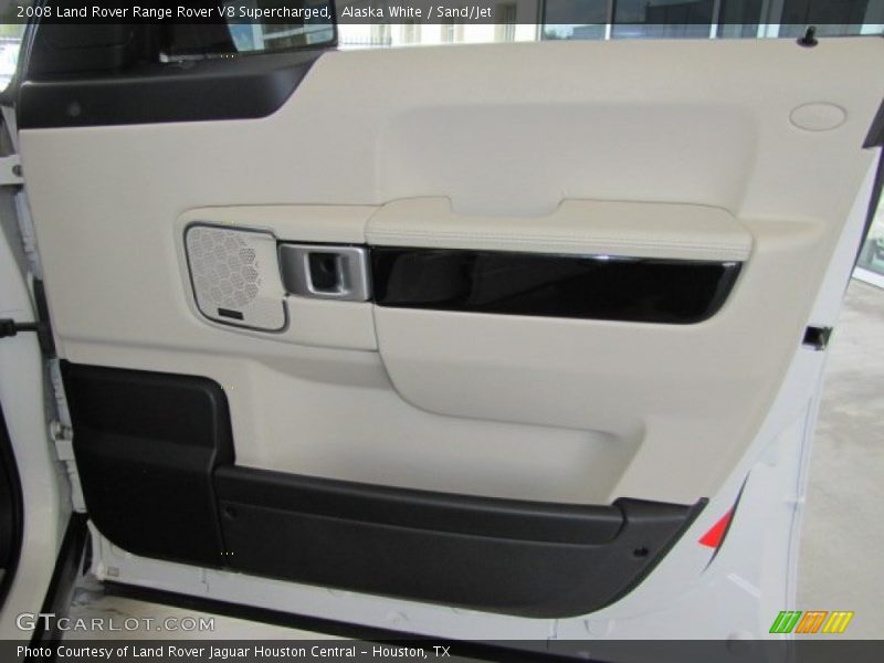 Alaska White / Sand/Jet 2008 Land Rover Range Rover V8 Supercharged