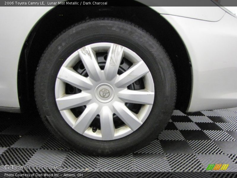 Lunar Mist Metallic / Dark Charcoal 2006 Toyota Camry LE
