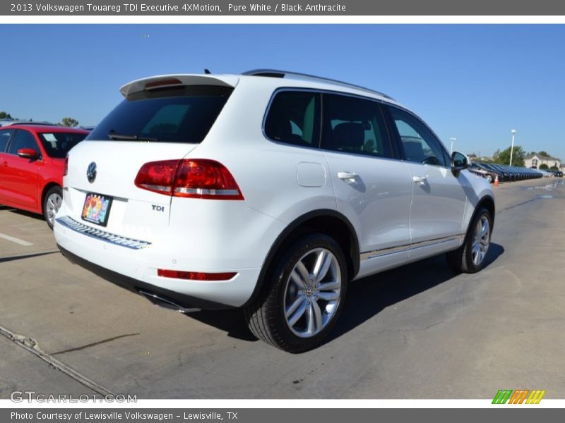 Pure White / Black Anthracite 2013 Volkswagen Touareg TDI Executive 4XMotion