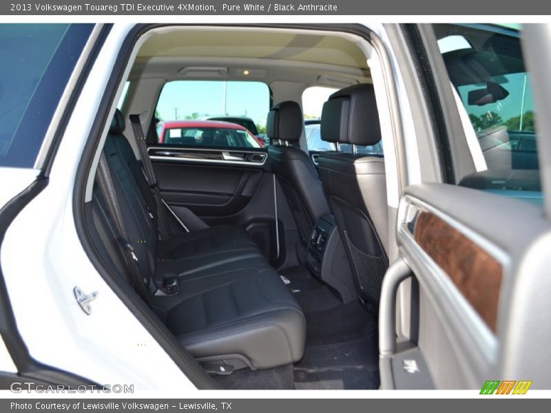 Pure White / Black Anthracite 2013 Volkswagen Touareg TDI Executive 4XMotion