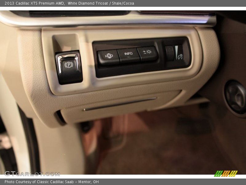Controls of 2013 XTS Premium AWD