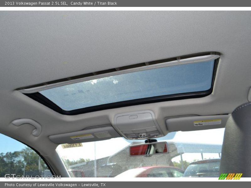 Candy White / Titan Black 2013 Volkswagen Passat 2.5L SEL