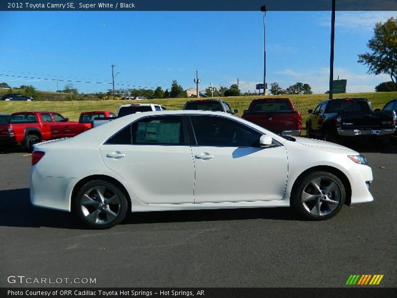 Super White / Black 2012 Toyota Camry SE