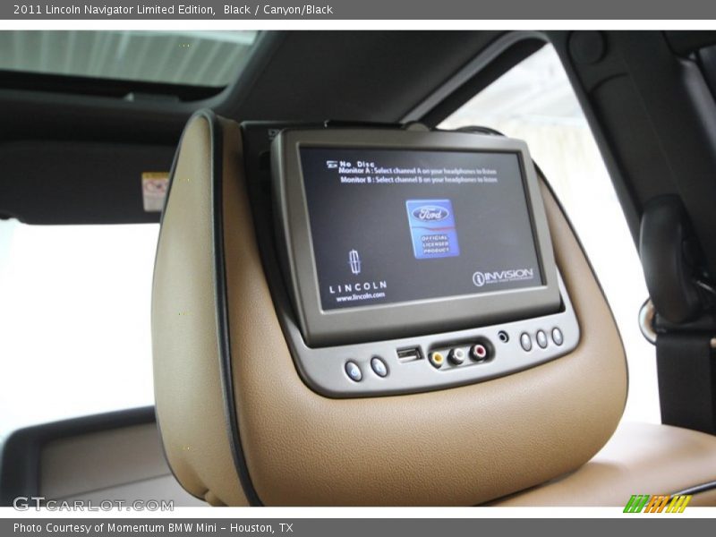 Entertainment System of 2011 Navigator Limited Edition