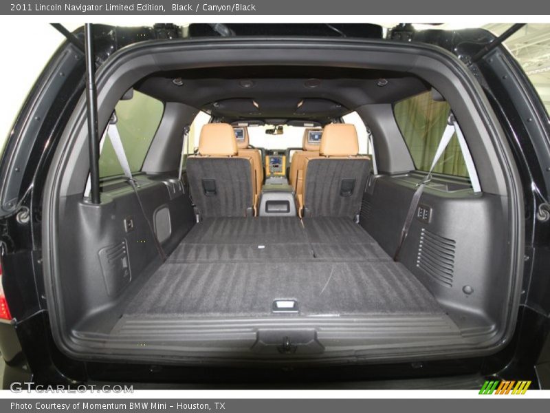  2011 Navigator Limited Edition Trunk