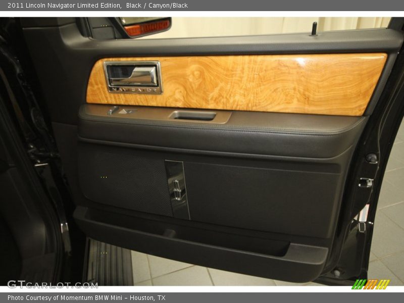 Door Panel of 2011 Navigator Limited Edition