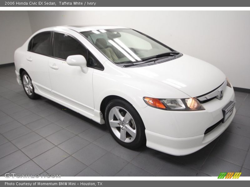 Front 3/4 View of 2006 Civic EX Sedan
