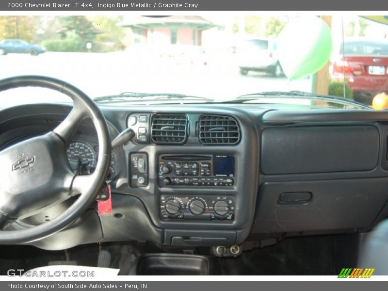 Indigo Blue Metallic / Graphite Gray 2000 Chevrolet Blazer LT 4x4