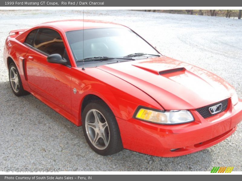Front 3/4 View of 1999 Mustang GT Coupe