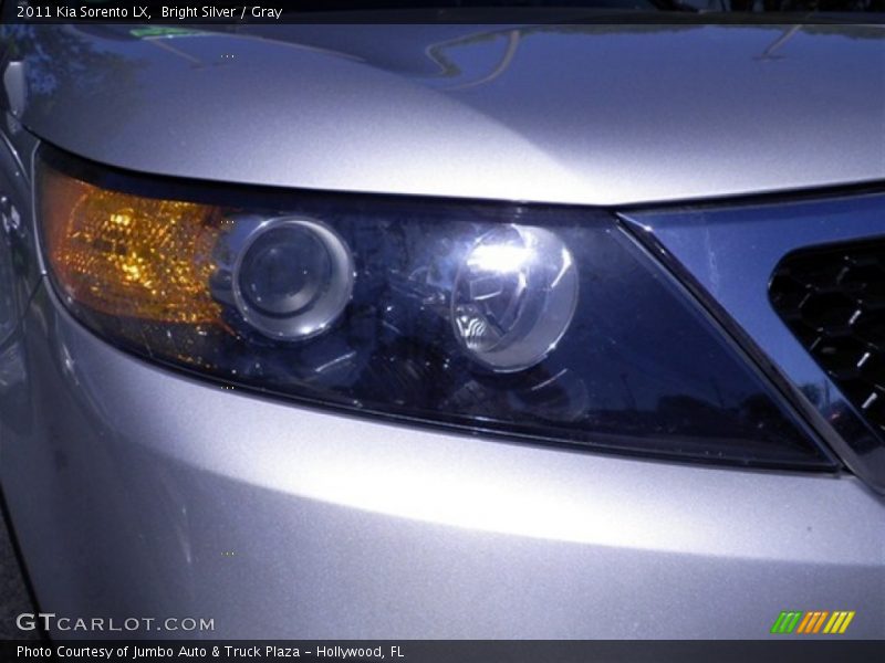 Bright Silver / Gray 2011 Kia Sorento LX