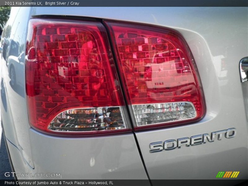 Bright Silver / Gray 2011 Kia Sorento LX