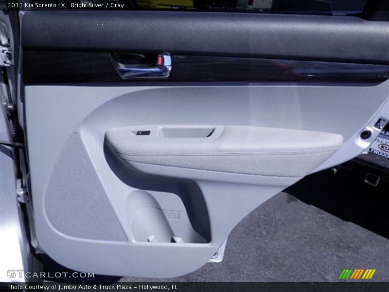 Bright Silver / Gray 2011 Kia Sorento LX