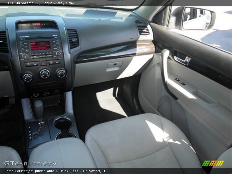 Bright Silver / Gray 2011 Kia Sorento LX