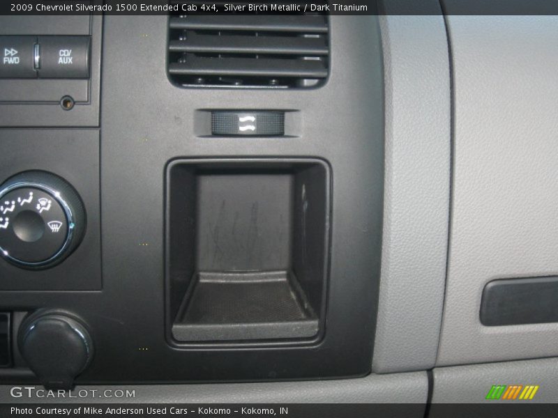 Silver Birch Metallic / Dark Titanium 2009 Chevrolet Silverado 1500 Extended Cab 4x4