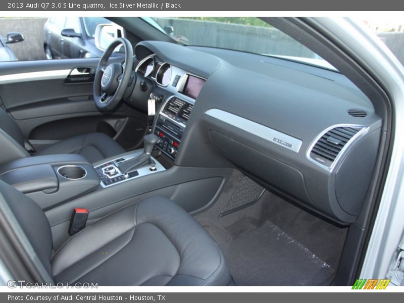Dashboard of 2013 Q7 3.0 S Line quattro