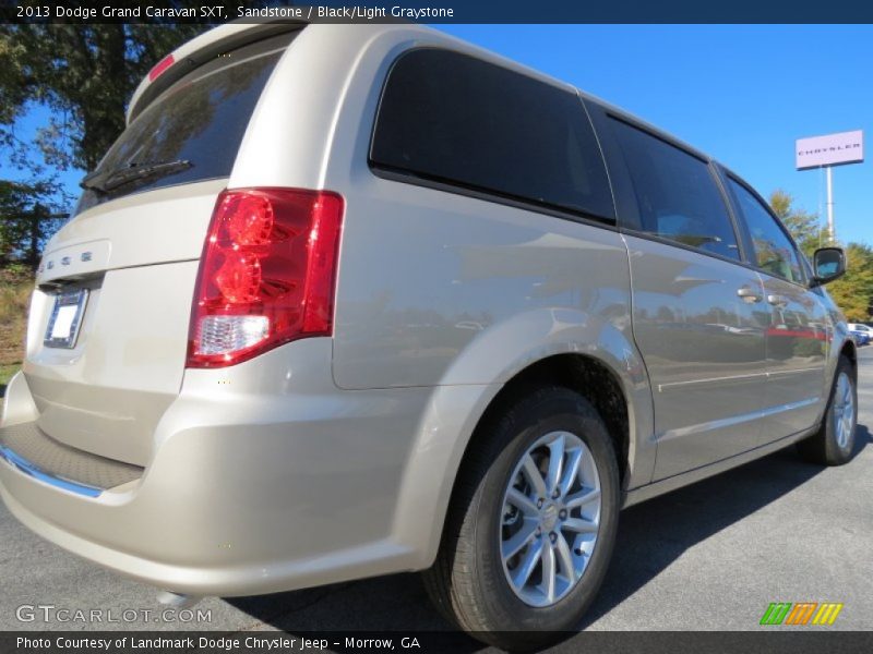 Sandstone / Black/Light Graystone 2013 Dodge Grand Caravan SXT