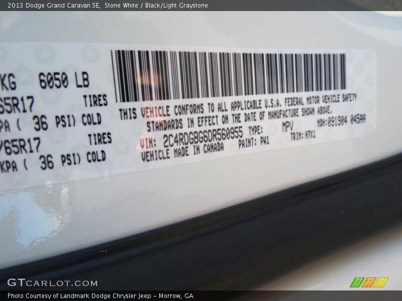 Stone White / Black/Light Graystone 2013 Dodge Grand Caravan SE