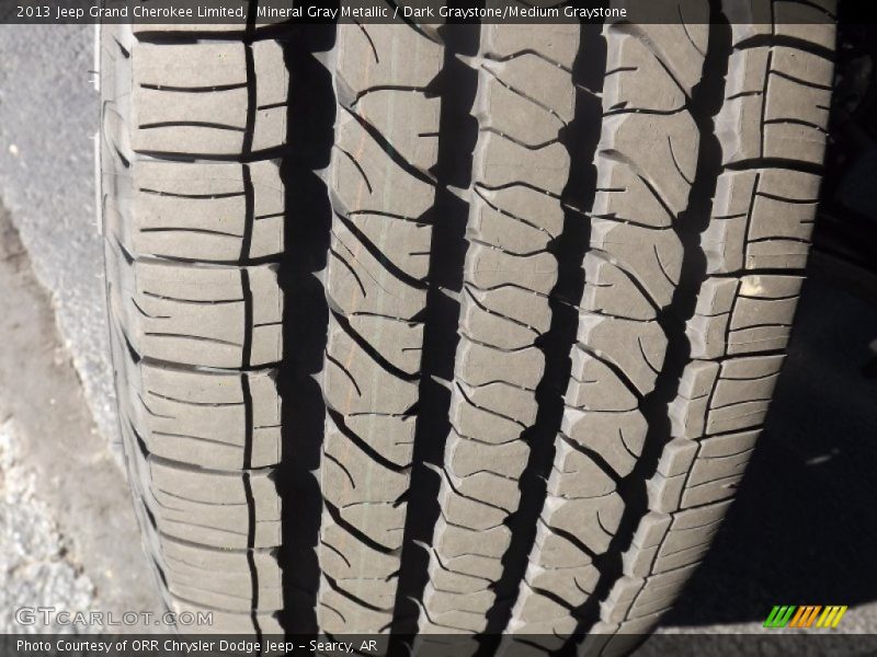 Mineral Gray Metallic / Dark Graystone/Medium Graystone 2013 Jeep Grand Cherokee Limited