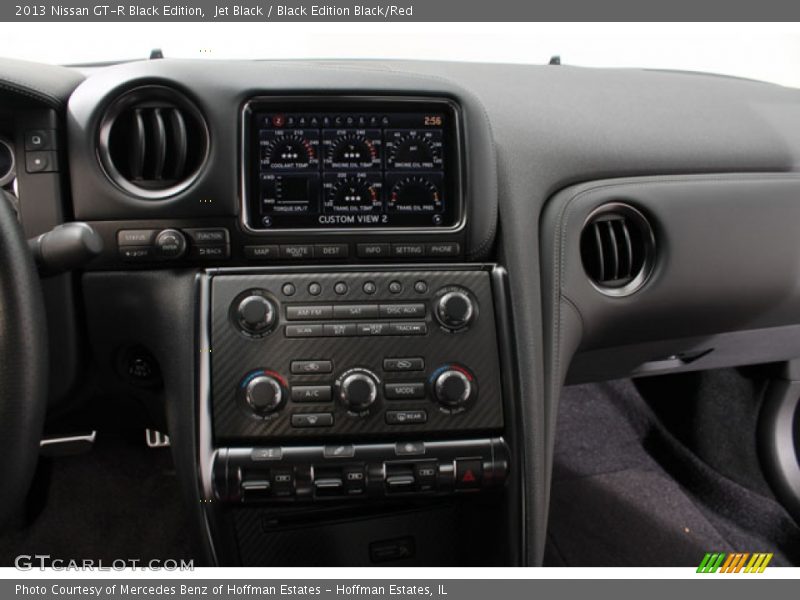 Controls of 2013 GT-R Black Edition