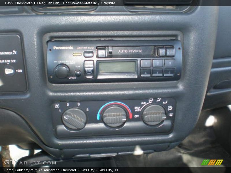 Controls of 1999 S10 Regular Cab