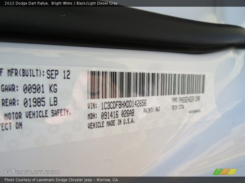 Bright White / Black/Light Diesel Gray 2013 Dodge Dart Rallye