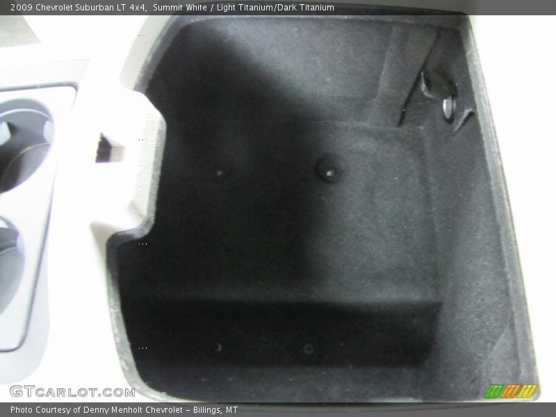 Summit White / Light Titanium/Dark Titanium 2009 Chevrolet Suburban LT 4x4