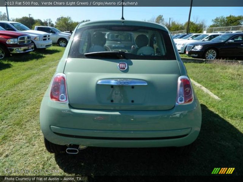 Verde Chiaro (Light Green) / Grigio/Avorio (Gray/Ivory) 2013 Fiat 500 Pop