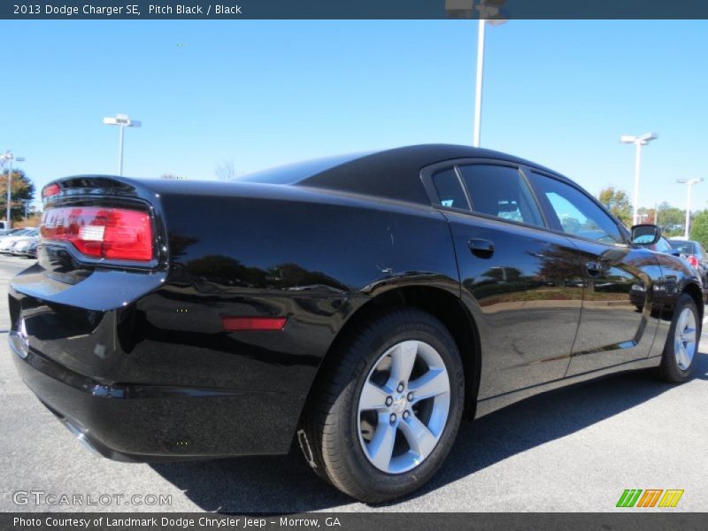 Pitch Black / Black 2013 Dodge Charger SE