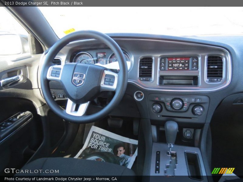 Pitch Black / Black 2013 Dodge Charger SE