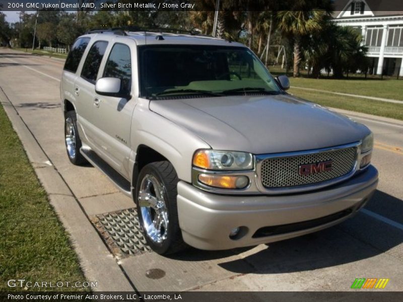 Silver Birch Metallic / Stone Gray 2004 GMC Yukon Denali AWD