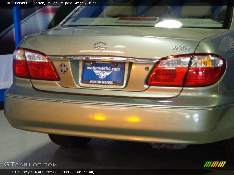 Millenium Jade Green / Beige 2001 Infiniti I 30 Sedan