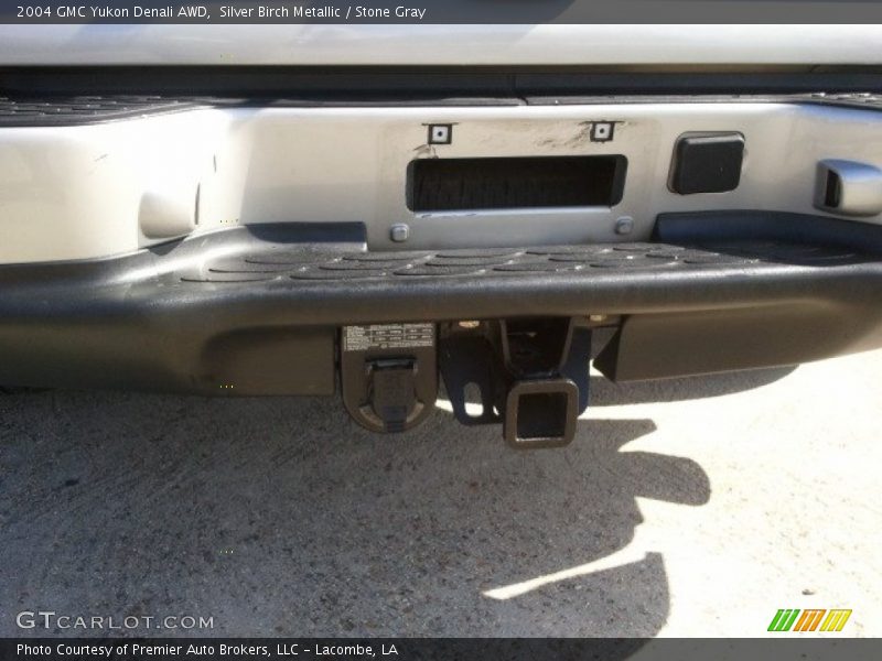 Silver Birch Metallic / Stone Gray 2004 GMC Yukon Denali AWD