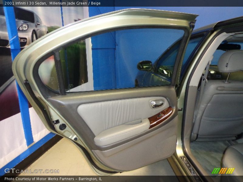 Millenium Jade Green / Beige 2001 Infiniti I 30 Sedan