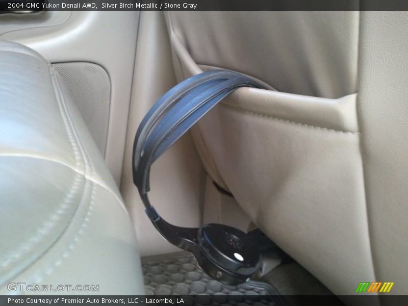 Silver Birch Metallic / Stone Gray 2004 GMC Yukon Denali AWD