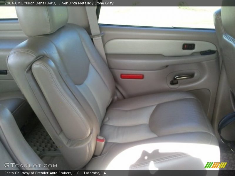 Silver Birch Metallic / Stone Gray 2004 GMC Yukon Denali AWD