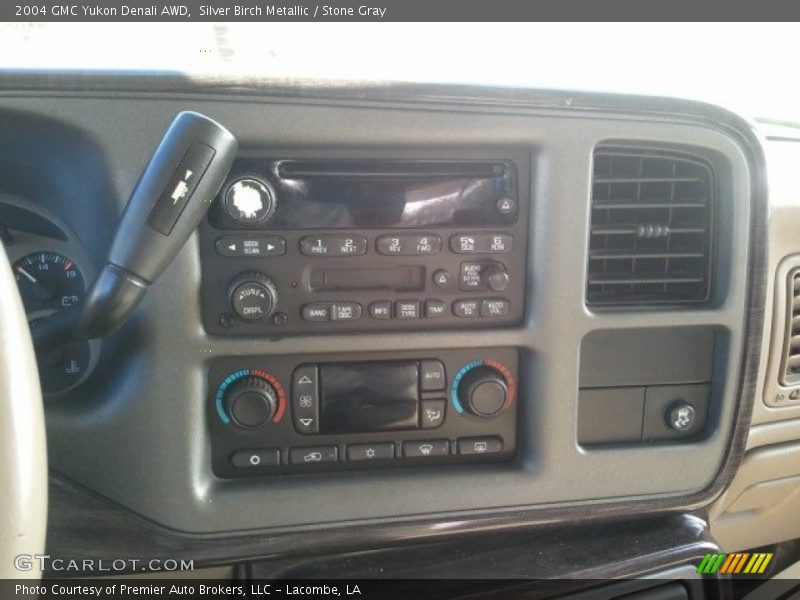 Silver Birch Metallic / Stone Gray 2004 GMC Yukon Denali AWD