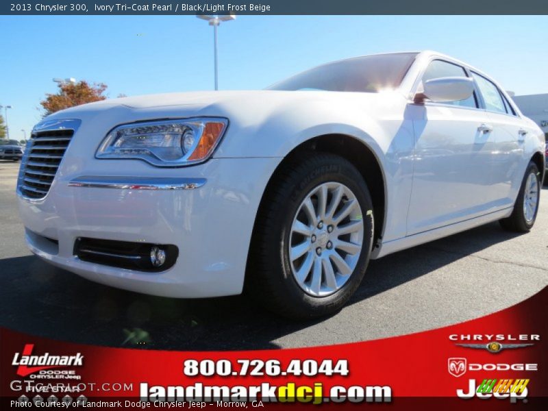 Ivory Tri-Coat Pearl / Black/Light Frost Beige 2013 Chrysler 300
