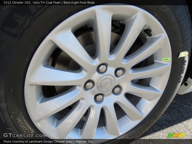 Ivory Tri-Coat Pearl / Black/Light Frost Beige 2013 Chrysler 300