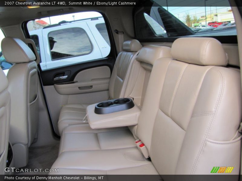 Summit White / Ebony/Light Cashmere 2007 Chevrolet Avalanche LT 4WD