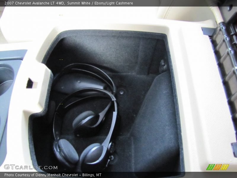 Summit White / Ebony/Light Cashmere 2007 Chevrolet Avalanche LT 4WD