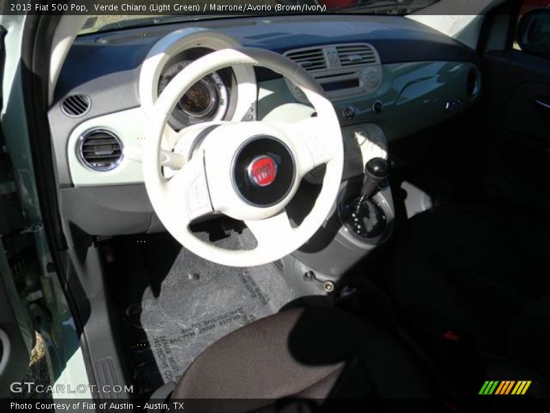 Verde Chiaro (Light Green) / Marrone/Avorio (Brown/Ivory) 2013 Fiat 500 Pop