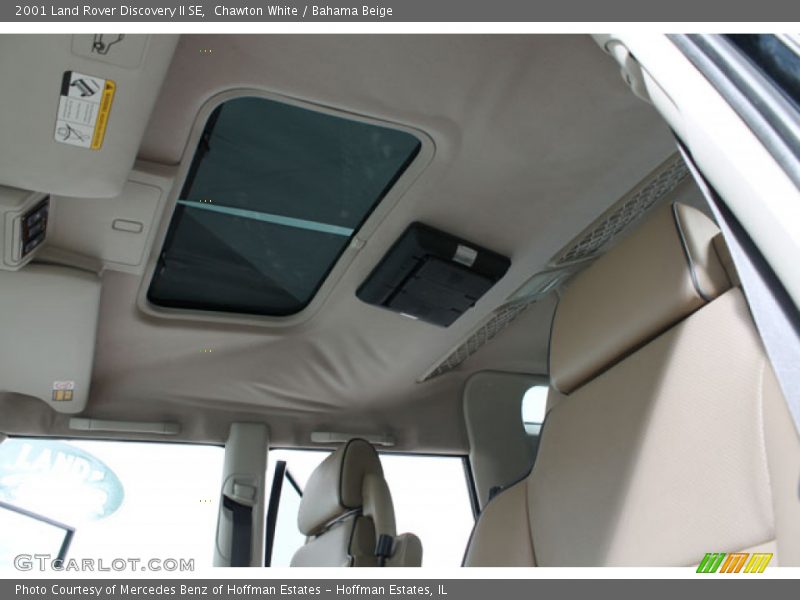 Chawton White / Bahama Beige 2001 Land Rover Discovery II SE