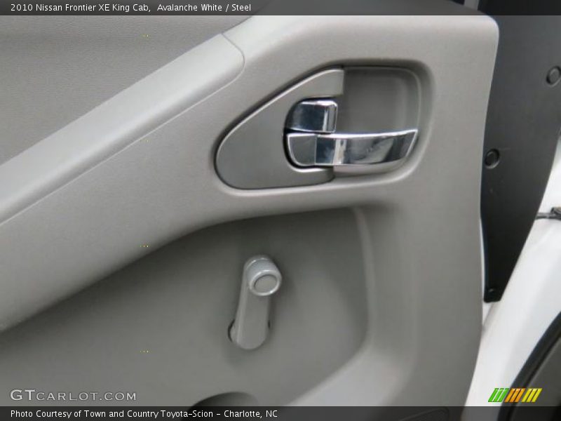 Avalanche White / Steel 2010 Nissan Frontier XE King Cab