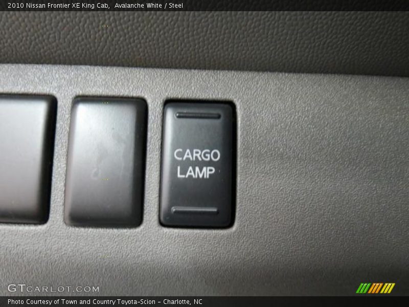 Avalanche White / Steel 2010 Nissan Frontier XE King Cab