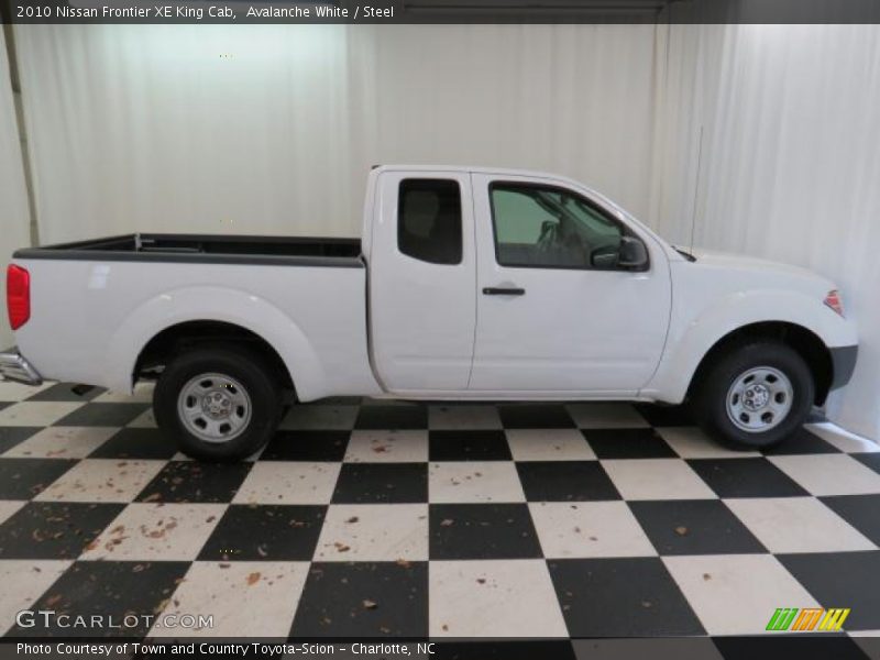 Avalanche White / Steel 2010 Nissan Frontier XE King Cab