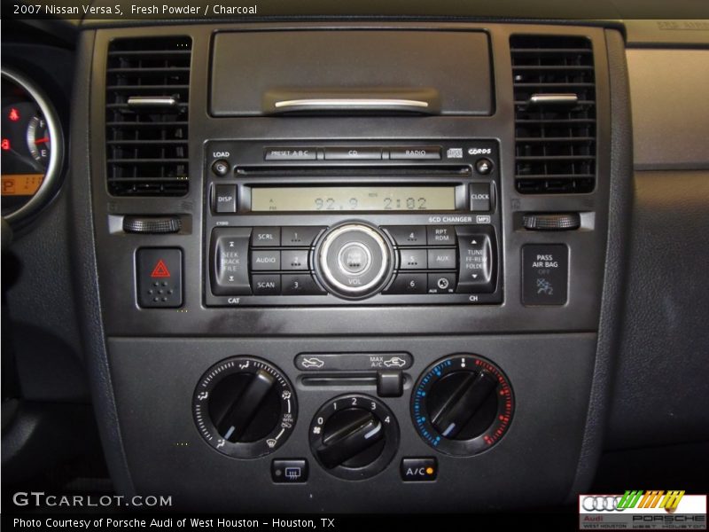 Fresh Powder / Charcoal 2007 Nissan Versa S