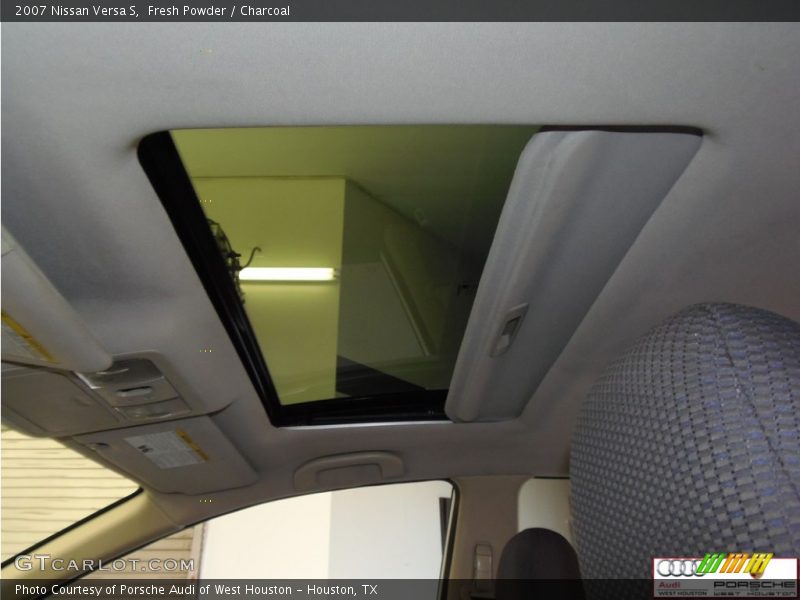 Fresh Powder / Charcoal 2007 Nissan Versa S